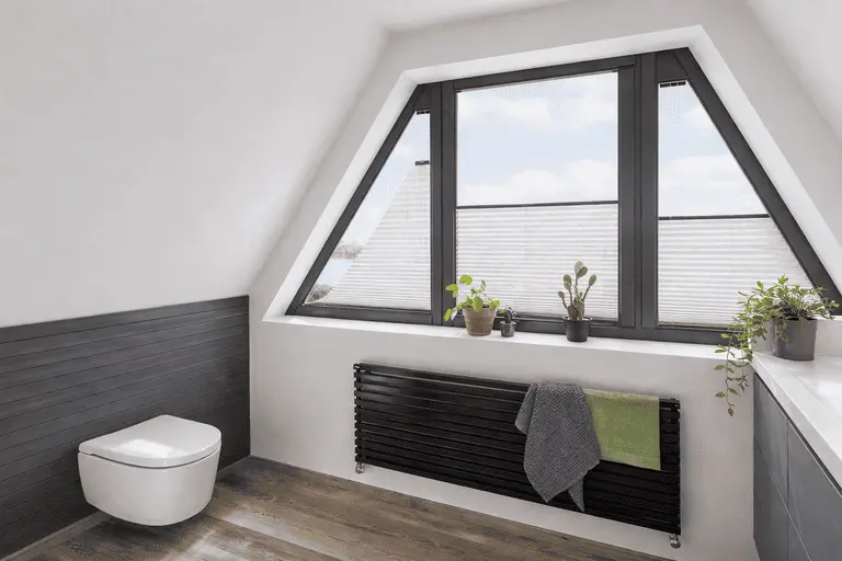 Ламинирование и покраска оконного профиля в цвет антрацит RAL 7016 для современного дома