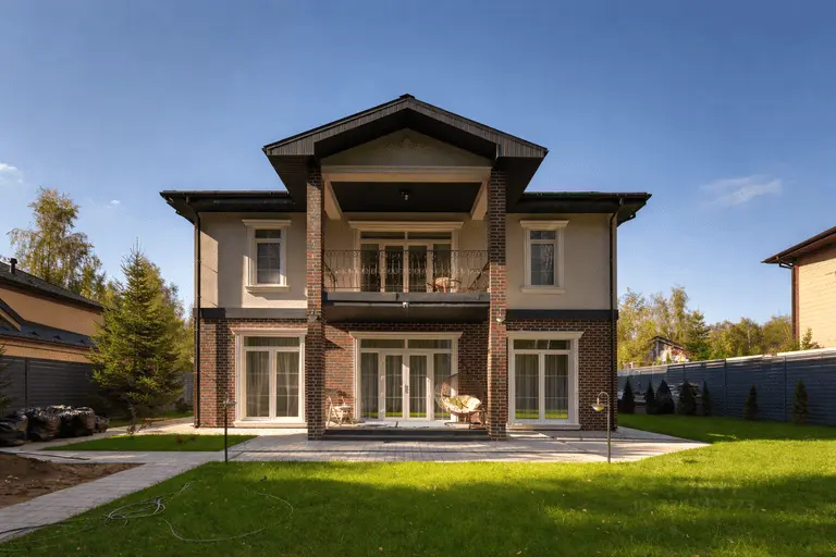 Окна для загородного дома постоянного проживания