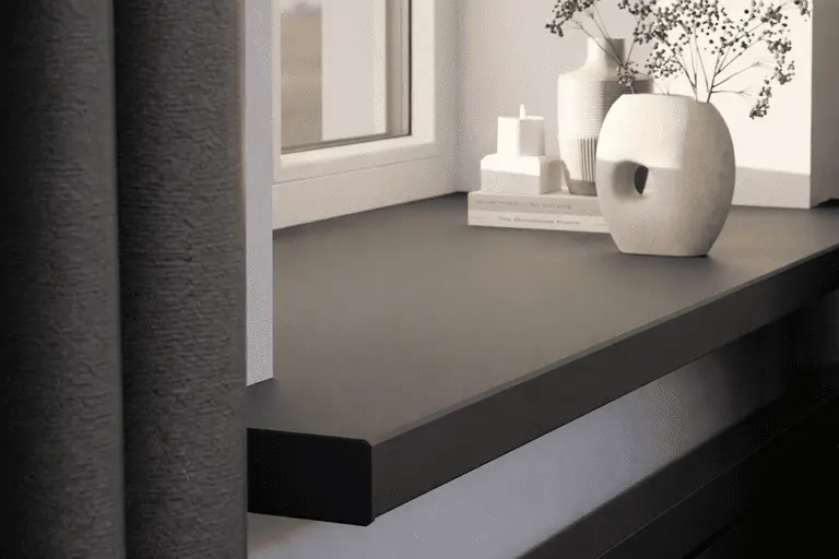 Матовый подоконник для пластикового окна в современном интерьере